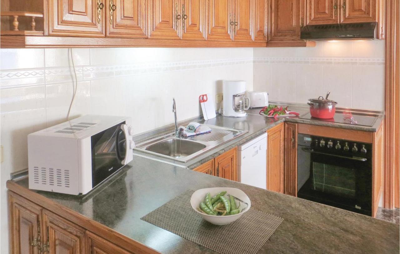 2 Bedroom Stunning Apartment In Torrevieja Exterior photo