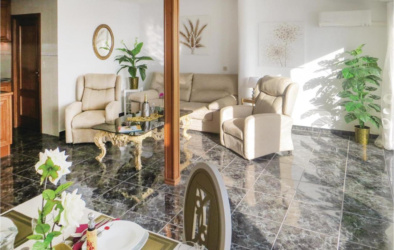 2 Bedroom Stunning Apartment In Torrevieja Exterior photo